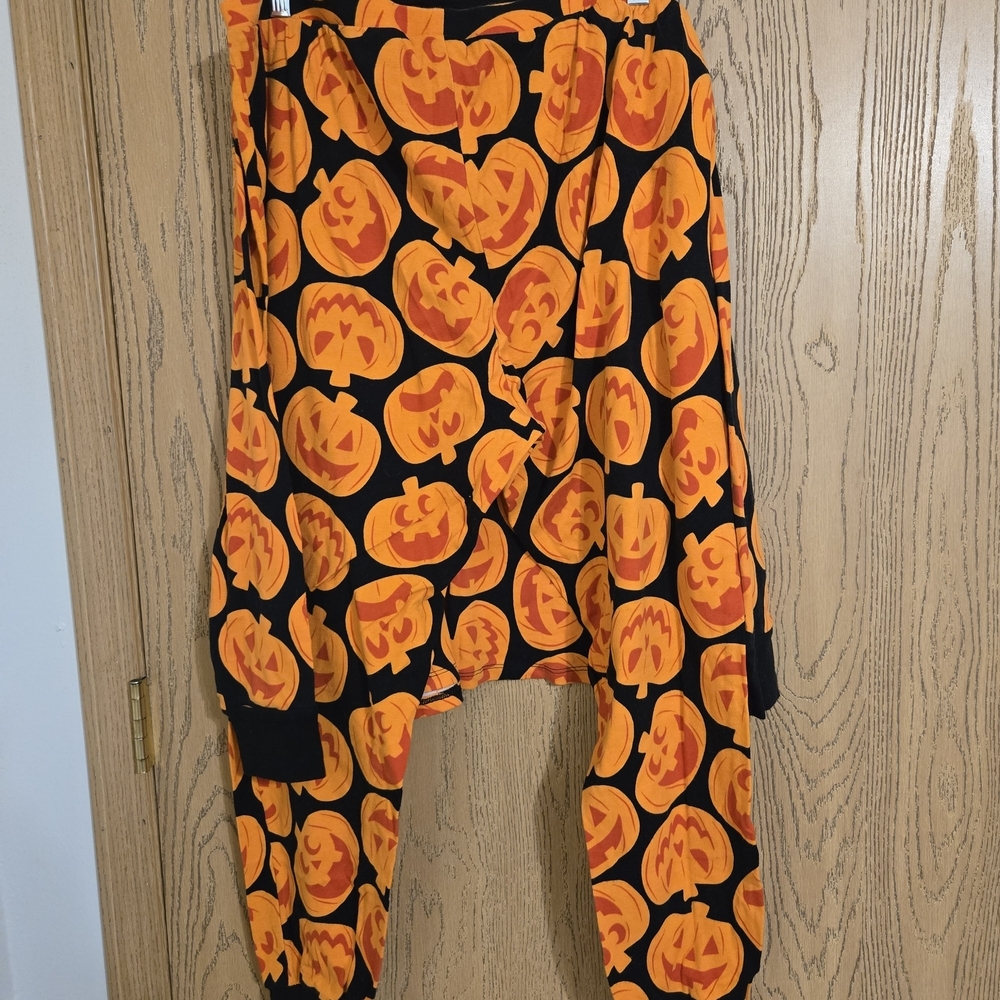 Orange Pumpkin Print Women's Pajama Set - Picture 3 of 3